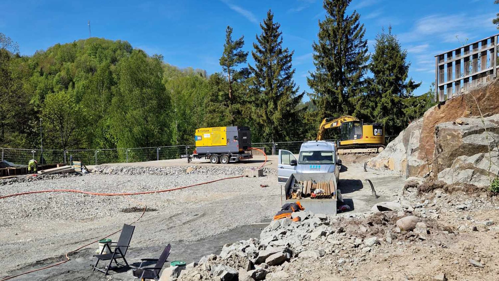 Tidligere i år gjennomførte vi et prosjekt for nye Gjerstad Brannstasjon. Prosjektet involverte boring og installasjon av flere energibrønner rundt...