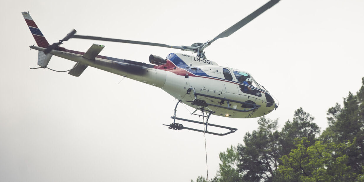 Helikopterflyging ved Nordkapptrappa 05.06