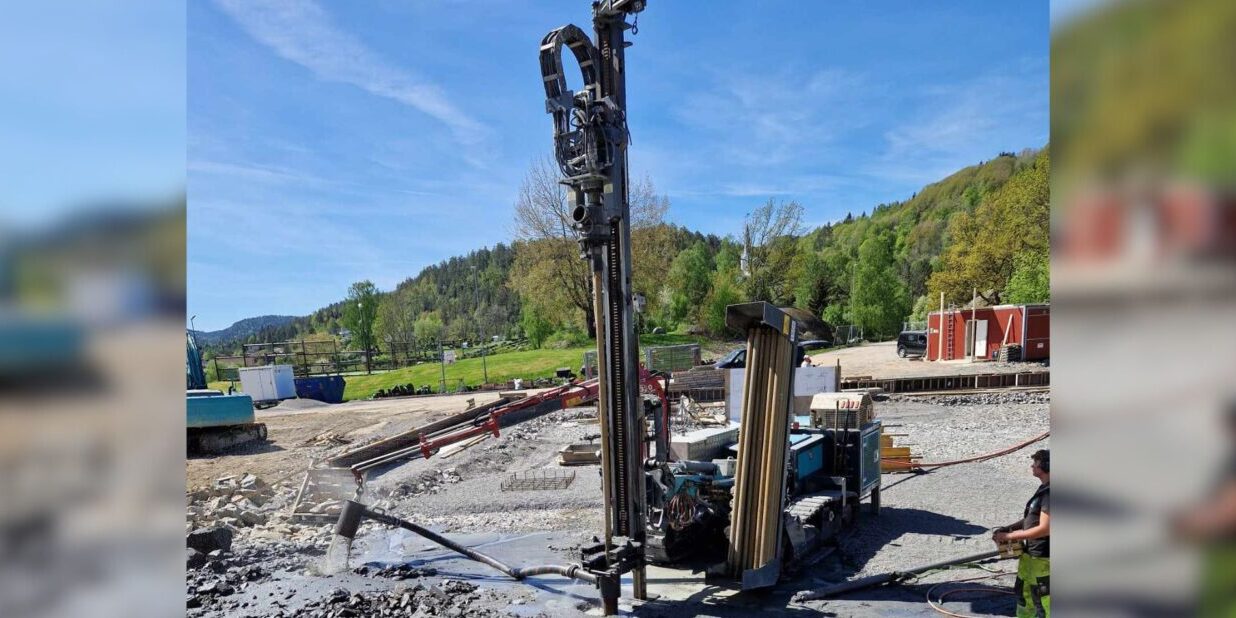 Tidligere i år gjennomførte vi et prosjekt for nye Gjerstad Brannstasjon. Prosjektet involverte boring og installasjon av flere energibrønner rundt...