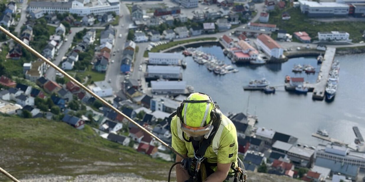 Boring på toppen av Nordkapptrappa.