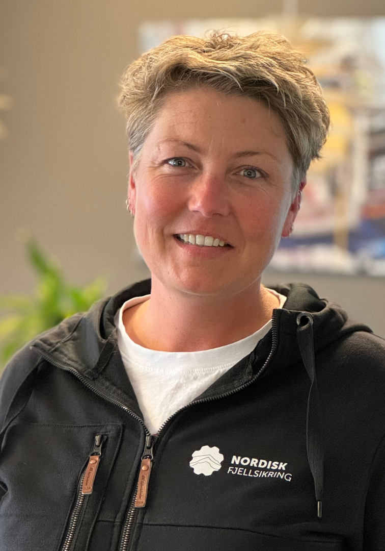 Ruth Elise Wear, Lager- og logistikkleder. Vi søker mekaniker og lageransvarlig i Trøndelag